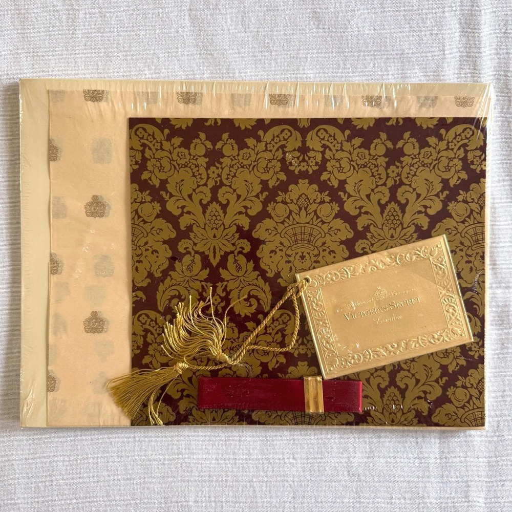 Vintage Victoria's‎ Secret London Gift Wrap Set Sealed Damask Gold Tassel NOS